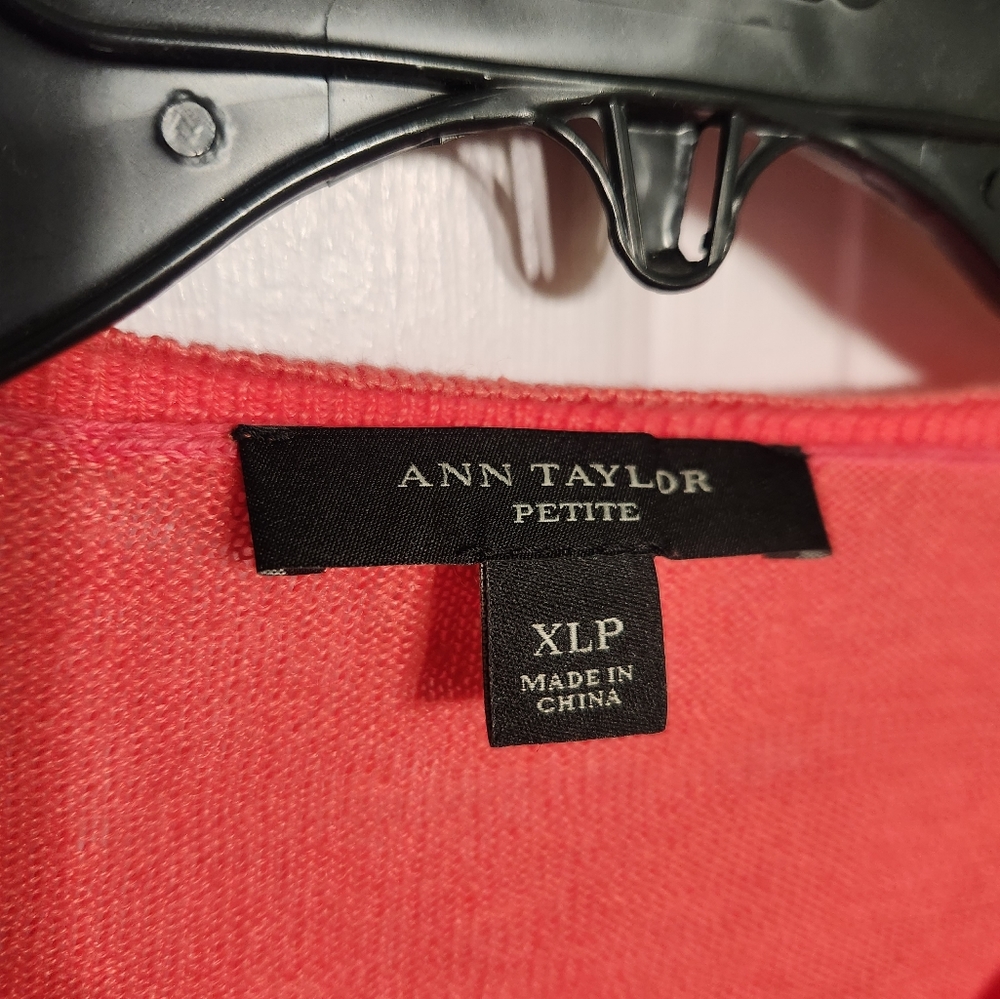 Ann Taylor Linen Sweater Size XLP - Picture 3 of 6